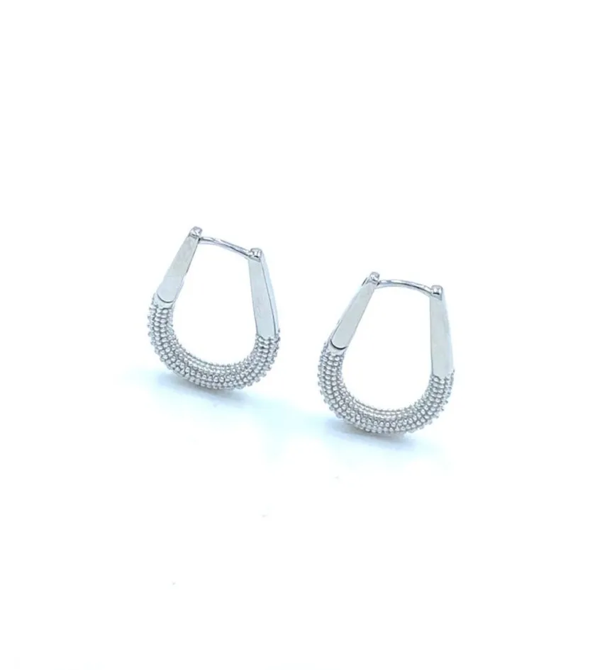 گوشواره ساده نگین دار لوکس زنانه-گوشواره ساده نگین دار با شناسه محصول plx – 00081332 یکی از محصولات با کیفیت فروشگاه اینترنتی پاشالوکس است. با آبکاری رنگ ثابت و ضد حساسیت شما می توانید با اتصال به درگاه امن بانکی این محصول را سفارش دهید و به صورت رایگان با پست پیشتاز درب منزل خود دریافت کنید.   هرگو ...