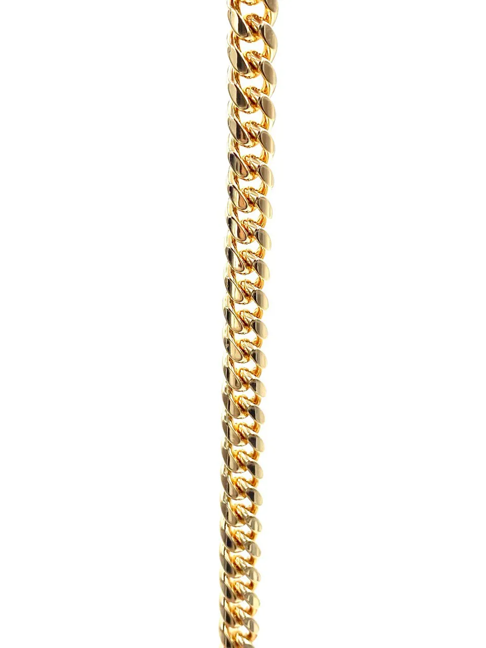 دستبند طرح کارتیه بافت کلاسیک رنگ ثابت-عشق کارتیه به هندسه به دهه 1930 بر می‌گردد و استفاده از مهره‌ها و ناودانی‌ها همیشه در این برند لوکس فرانسوی به طور گسترده مورد توجه قرار گرفته است. Clash de Cartier برای اولین بار در سال 2019 راه اندازی شد. قطعات ممکن است ساده به نظر برسند، اما اگر دقیق‌تر نگاه ...